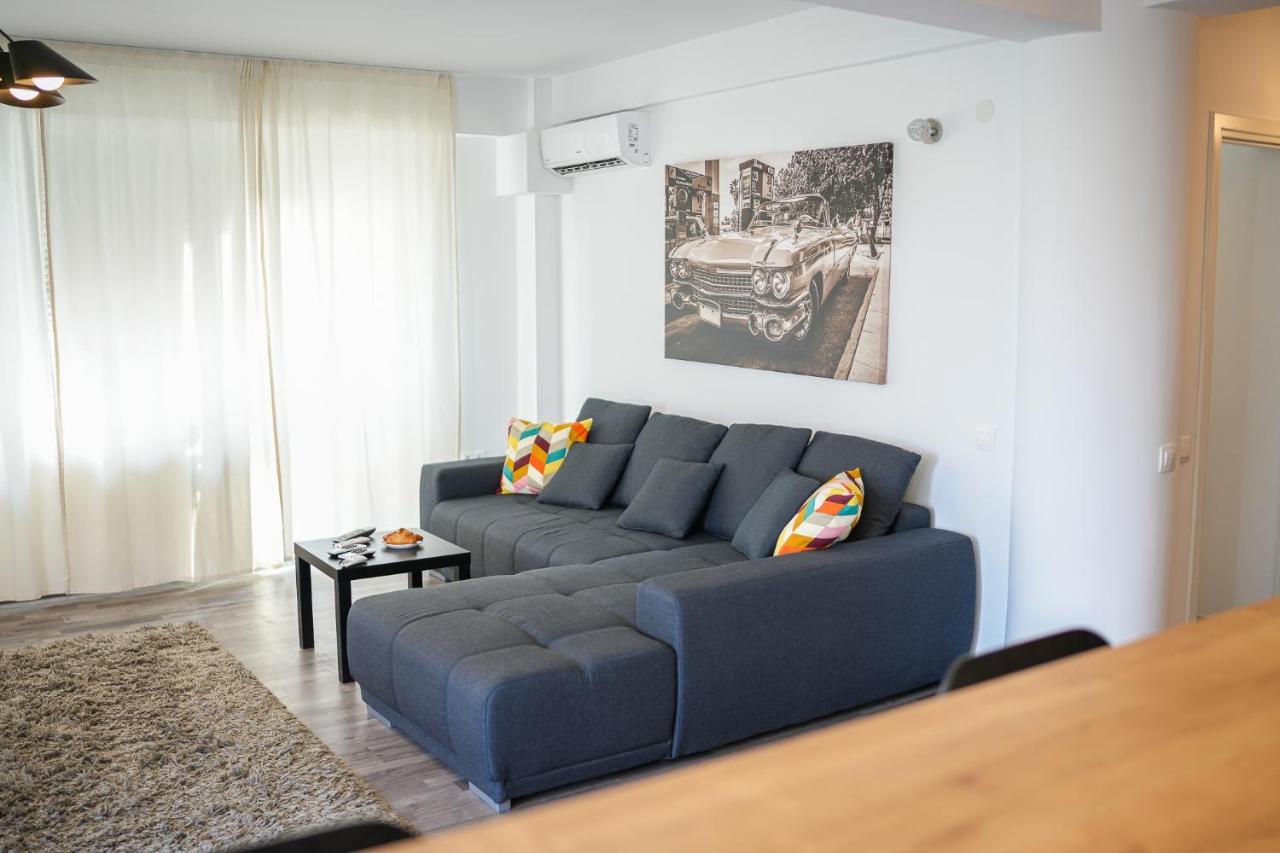 Penthouse With Huge Rooftop & Amazing City View Boekarest Buitenkant foto