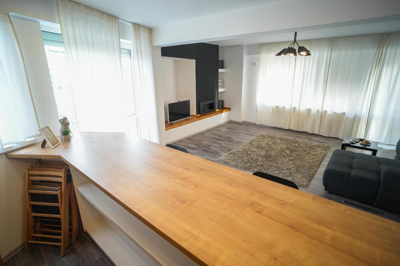 Penthouse With Huge Rooftop & Amazing City View Boekarest Buitenkant foto