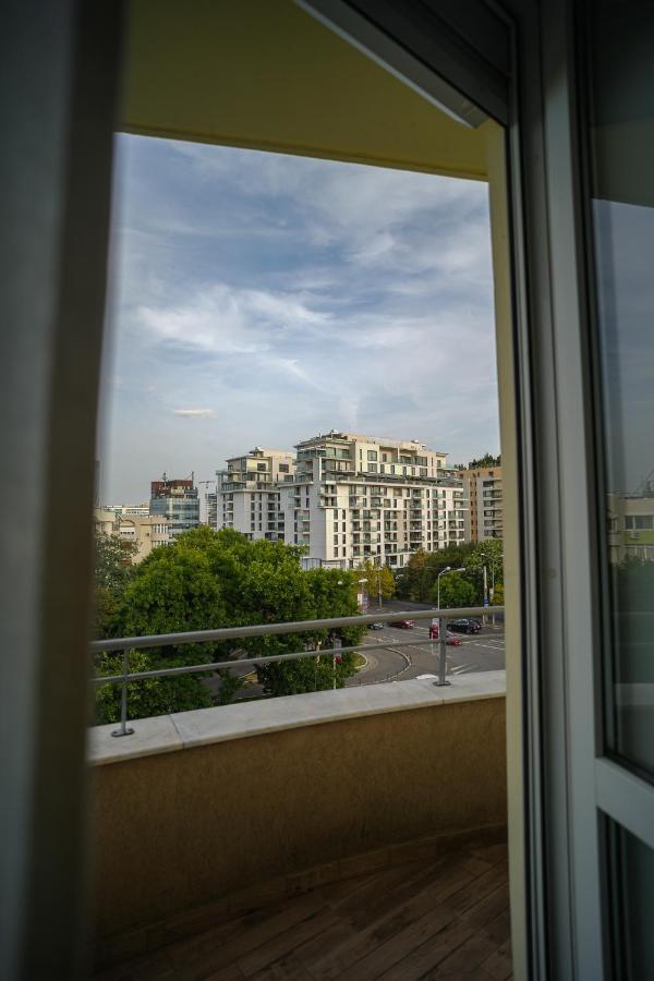 Penthouse With Huge Rooftop & Amazing City View Boekarest Buitenkant foto
